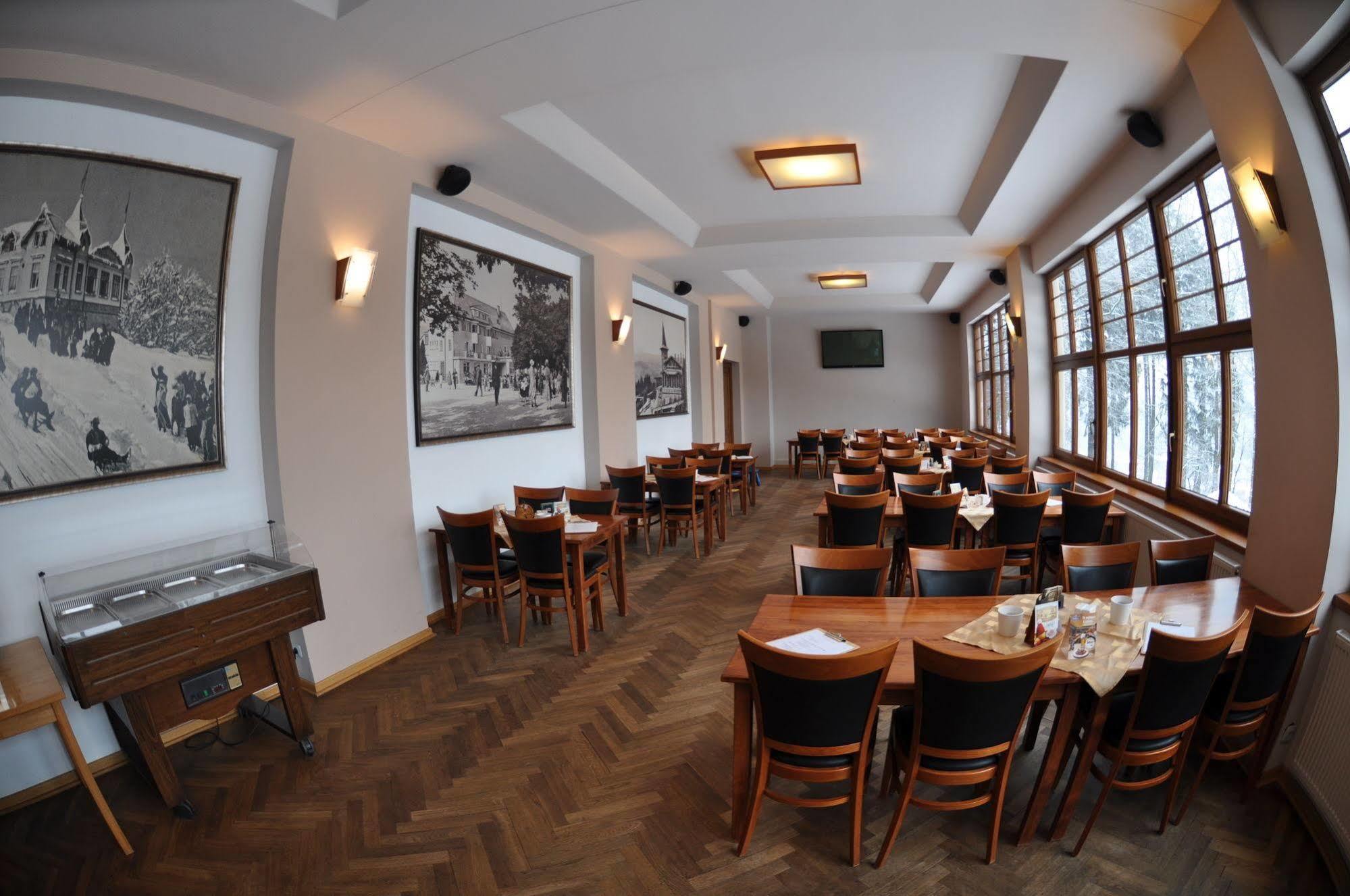 Parkhotel Smržovka Eksteriør billede